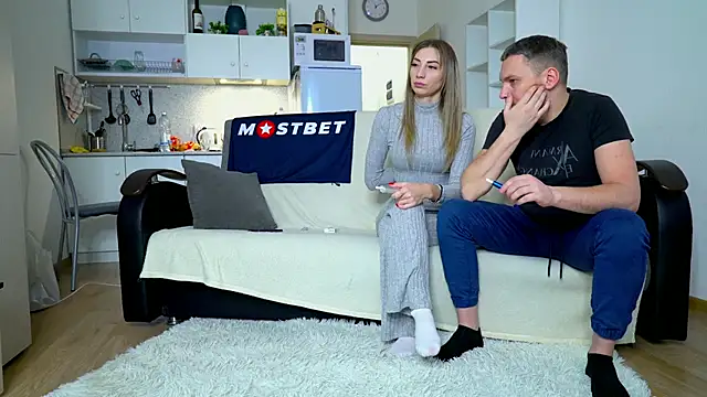 Snapshot of littlesweettifany chatting on 01.09.25 littlesweettifany online show from 01.09.25