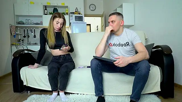 Snapshot of littlesweettifany chatting on 03.10.25 littlesweettifany online show from 03.10.25