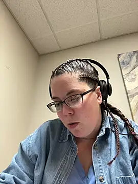 Snapshot of FreakNastyLacie chatting on 02.15.25 FreakNastyLacie online show from 02.15.25