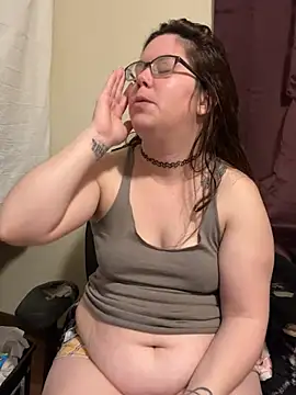 Snapshot of FreakNastyLacie chatting on 03.17.25 FreakNastyLacie online show from 03.17.25