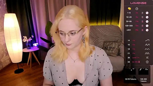 Aemilia  online show from 01.25.25