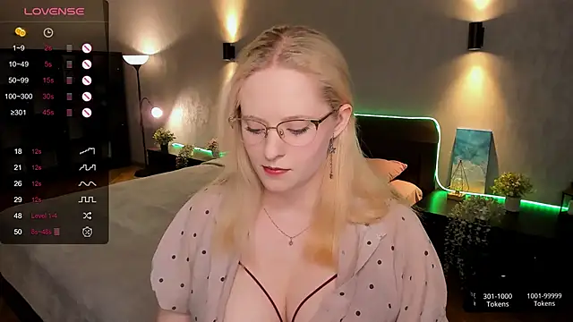 Aemilia  online show from 03.10.25