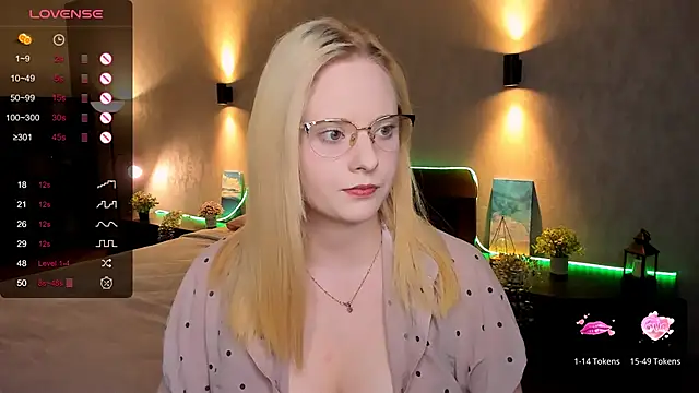 Aemilia  online show from 03.17.25