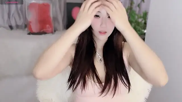 Snapshot of Chu-Chu-99 chatting on 02.27.25 Chu-Chu-99 online show from 02.27.25