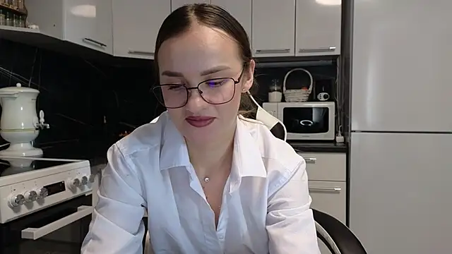 Snapshot of Strip-Lady chatting on 02.17.25 Strip-Lady online show from 02.17.25