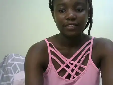 Snapshot of Latiffagodess chatting on 01.09.25 Latiffagodess online show from 01.09.25