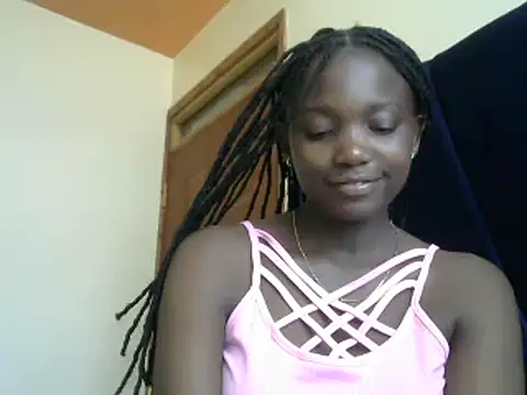 Snapshot of Latiffagodess chatting on 02.21.25 Latiffagodess online show from 02.21.25