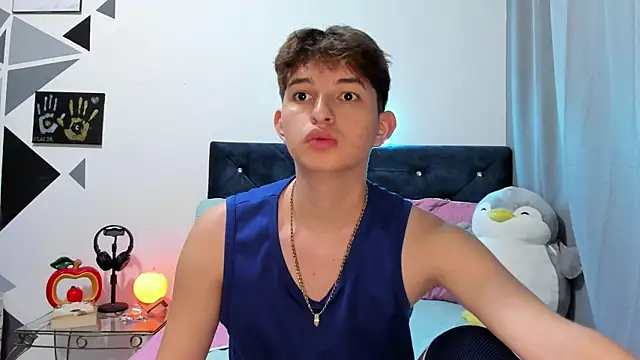 Snapshot of Hanz_peterss chatting on 12.14.24 Hanz peterss online show from 12.14.24