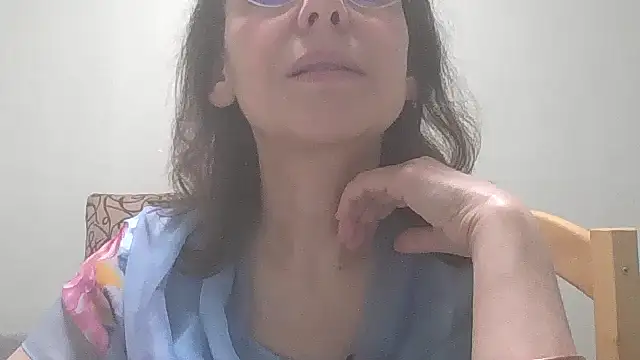 HollyJewel online show from 03.05.25