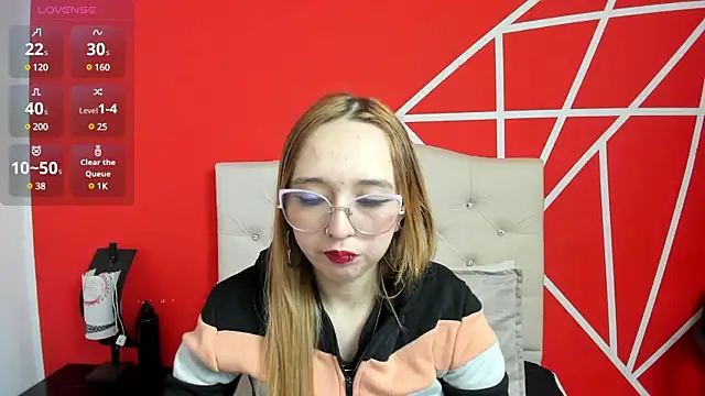 Liaroberts1 online show from 01.15.25