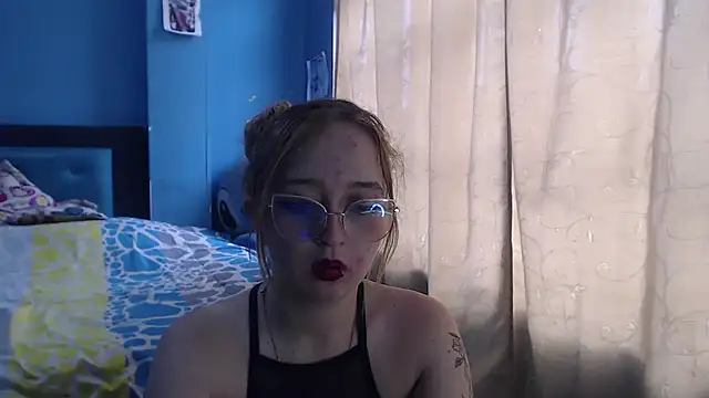 Liaroberts1 online show from 01.28.25