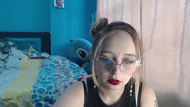 Liaroberts1 online show from 02.03.25