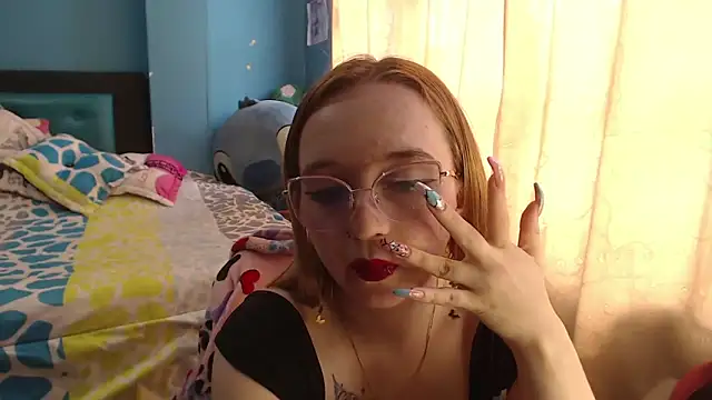 Liaroberts1 online show from 02.08.25