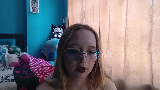 Liaroberts1 online show from 03.21.25