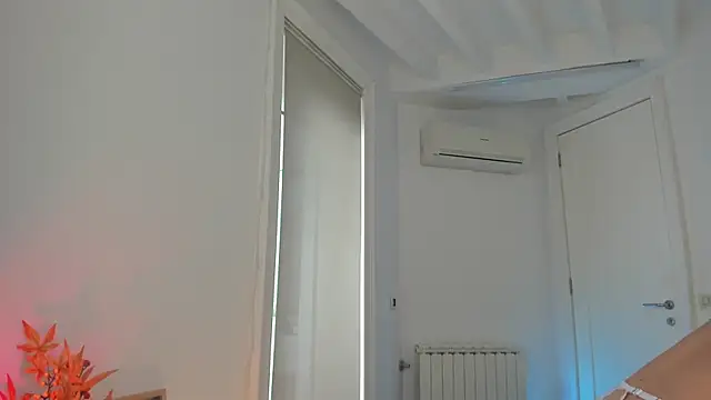 Snapshot of GoodGirll2133 chatting on 09.30.25 GoodGirll2133 online show from 09.30.25