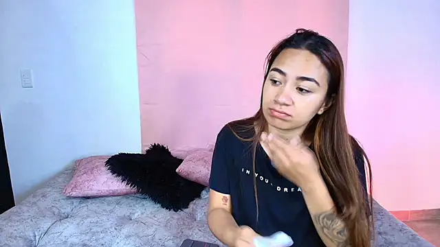 Jules n Gia online show from 11.02.25