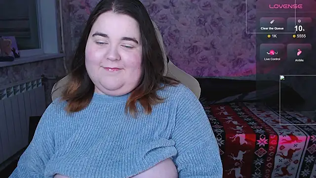 Estelle Hicks online show from 11.07.25