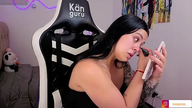 Victoryyy  online show from 12.15.25