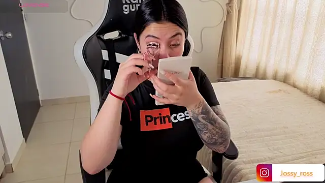 Victoryyy  online show from 03.31.26