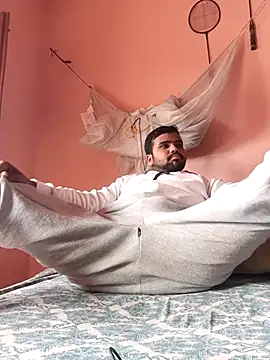 Snapshot of MeFeellove chatting on 11.14.25 MeFeellove online show from 11.14.25