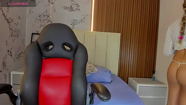 SUNNYCYRUS online show from 11.21.25