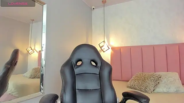 SUNNYCYRUS online show from 02.19.26