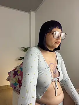 Snapshot of sophia_goth chatting on 11.14.25 sophia goth online show from 11.14.25