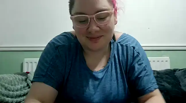 Snapshot of Bustycurves chatting on 12.01.24 Bustycurves online show from 12.01.24