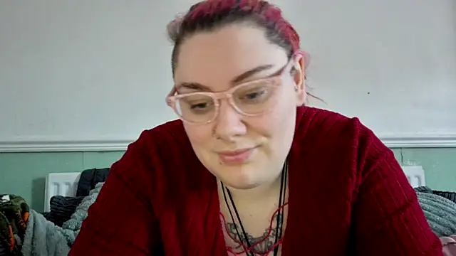 Snapshot of Bustycurves chatting on 01.11.25 Bustycurves online show from 01.11.25