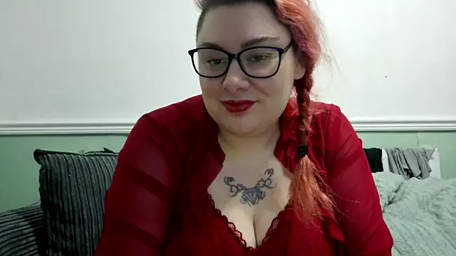 Snapshot of Bustycurves chatting on 01.13.25 Bustycurves online show from 01.13.25