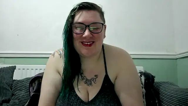 Snapshot of Bustycurves chatting on 03.12.25 Bustycurves online show from 03.12.25
