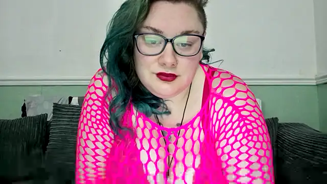 Snapshot of Bustycurves chatting on 03.17.25 Bustycurves online show from 03.17.25