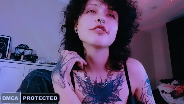 Snapshot of NaughtyLittleFox chatting on 05.31.26 NaughtyLittleFox online show from 05.31.26