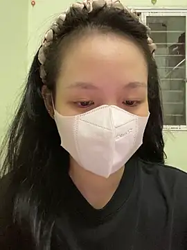 minmin2kk5 online show from 10.13.25