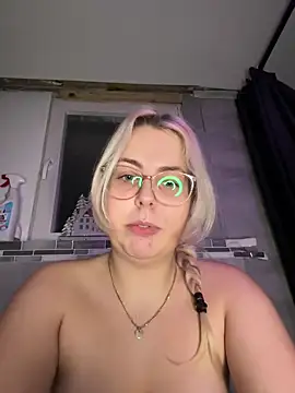 Livewithlucy online show from 12.21.24