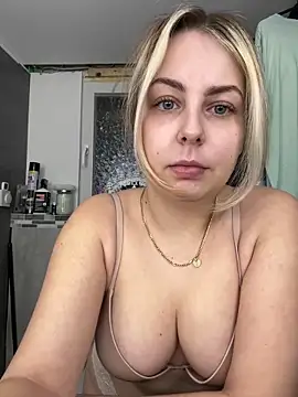 Livewithlucy online show from 03.11.25