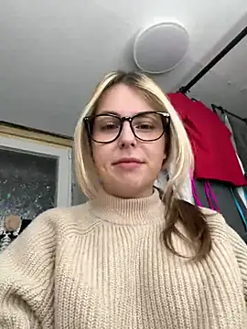 Livewithlucy online show from 03.22.25