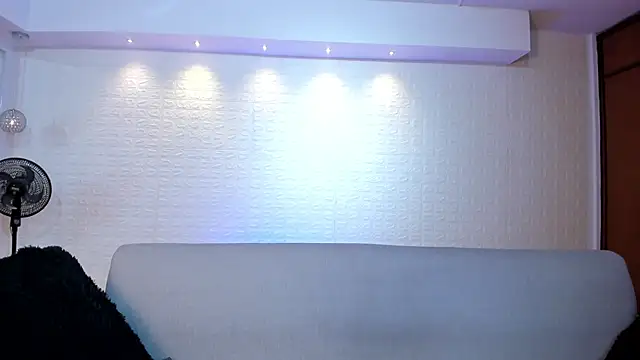 violet scott online show from 12.15.25