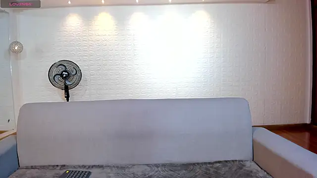 violet scott online show from 01.07.26