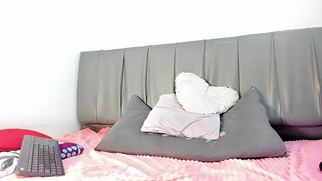 Cherllynn online show from 02.06.25