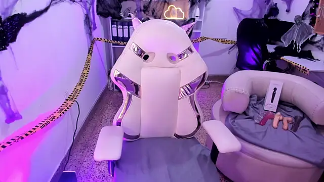 Snapshot of katya_nt chatting on 10.30.25 katya nt online show from 10.30.25