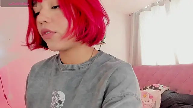 Snapshot of srtaliz chatting on 01.28.25 srtaliz online show from 01.28.25