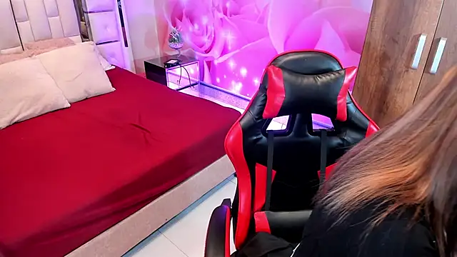 Yelena mutiz online show from 12.15.25