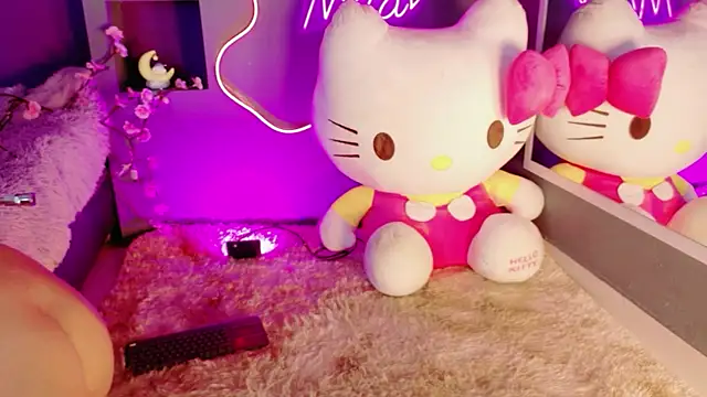 Snapshot of miia__baker chatting on 03.23.26 miia baker online show from 03.23.26