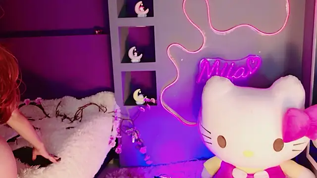 Snapshot of miia__baker chatting on 04.02.26 miia baker online show from 04.02.26