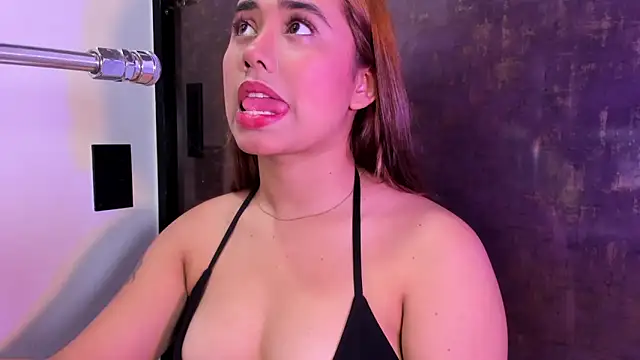 issie cute online show from 04.02.26