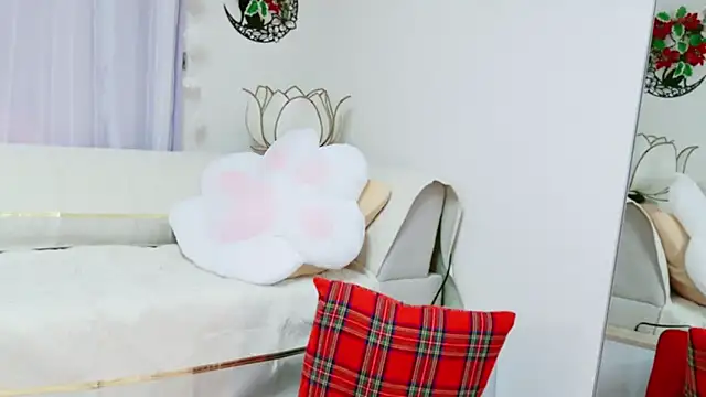 Snapshot of aaanyan chatting on 12.11.24 aaanyan online show from 12.11.24