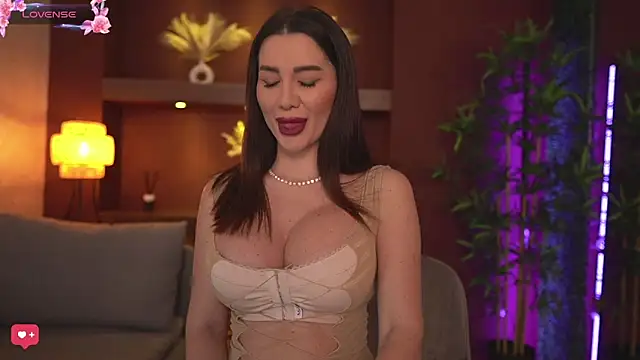 JustinneJade online show from 03.04.25