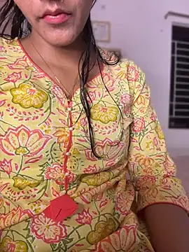 Snapshot of Goddess_sneha chatting on 04.17.26 Goddess sneha online show from 04.17.26