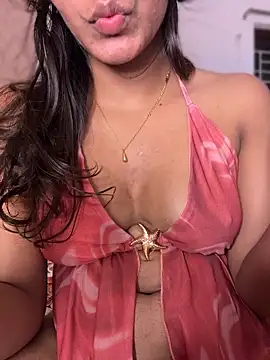 Snapshot of Goddess_sneha chatting on 04.19.26 Goddess sneha online show from 04.19.26